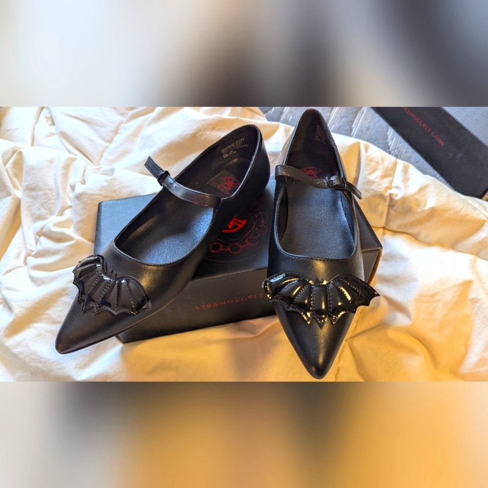 Strangecvlt Black Pointed-Toe Flats with Bat Bow NIB